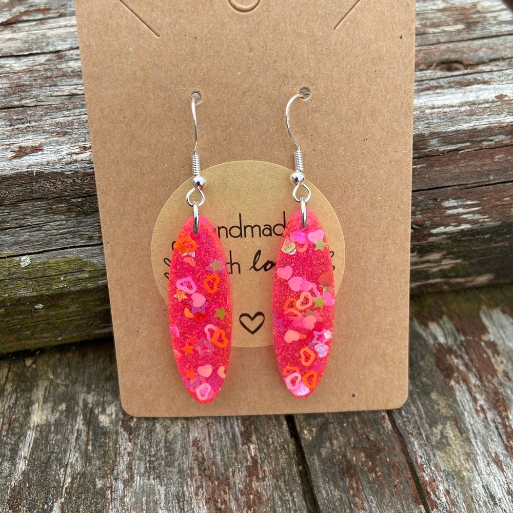 💋2/$14💋 Love Is In The Air Handmade Resin Earrings
